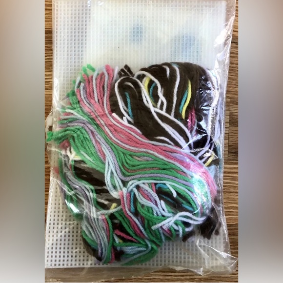 Christmas Candylane Doorstop Plastic Canvas Kit NOS Sandra Miller Maxfield - Picture 3 of 3